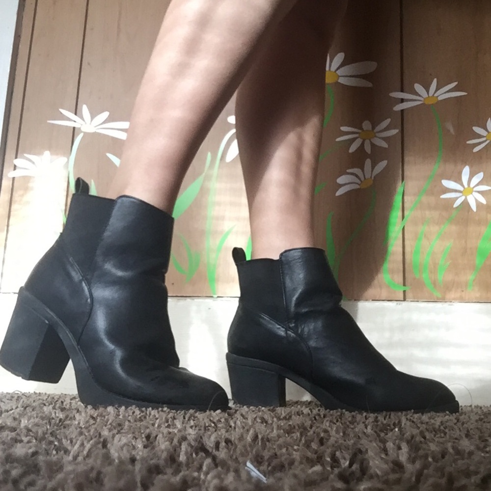 Sexy Black leather urban outfitters boots